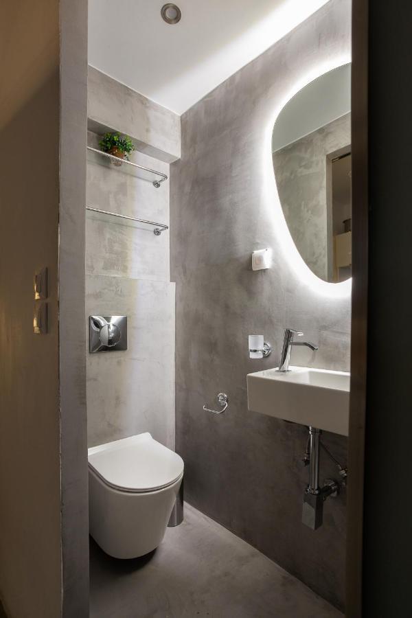 Private Jacuzzi & Acropolis View - The Loft เอเธนส์ ภายนอก รูปภาพ